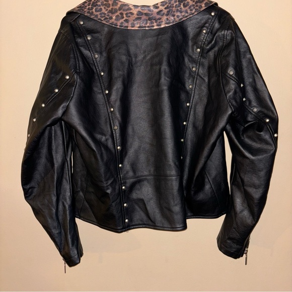 TORRID BETSEY JOHNSON BLACK FAUX LEATHER LEOPARD TRIM MOTO JACKET Size1 - Picture 7 of 11
